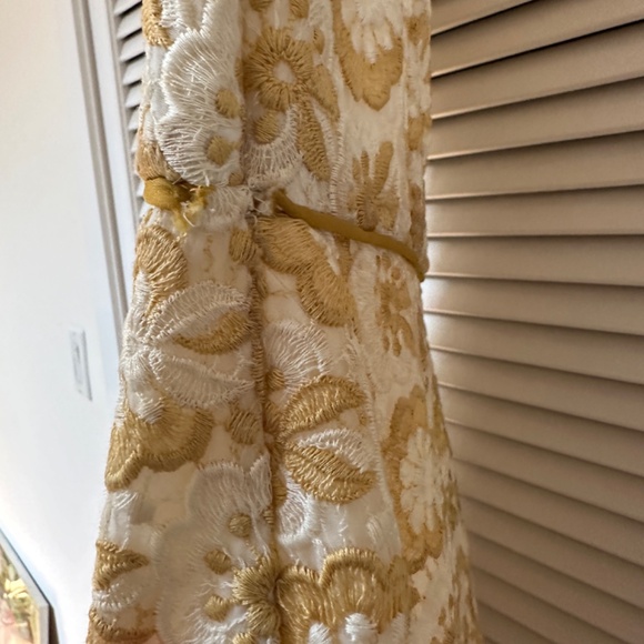 Vintage 1960s Fit & Flare Sleeveless Lace Dress Gold White Fully Lined - Picture 6 of 16